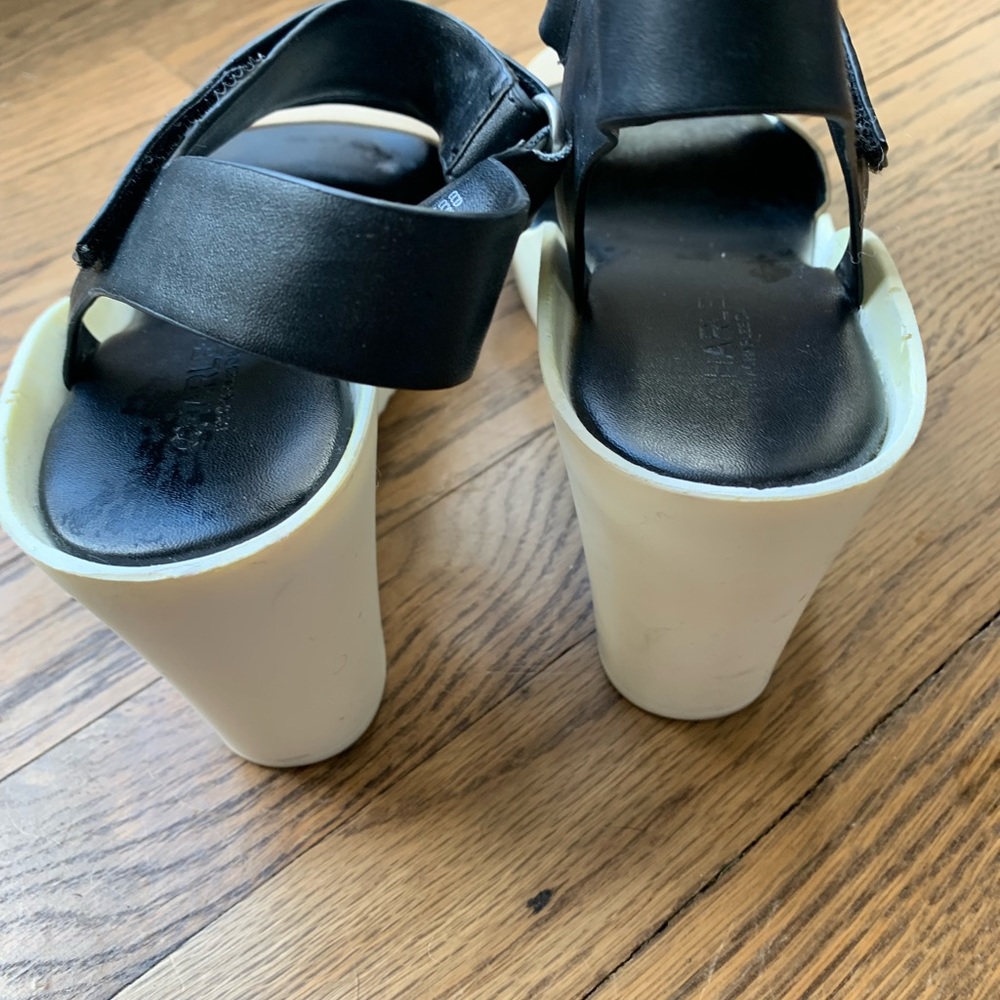 Charles David Molded Wedge Sandal - Picture 5 of 8